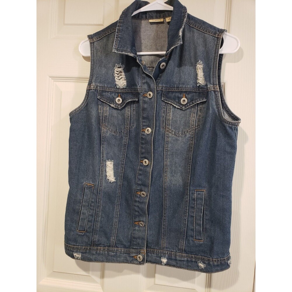 Cato Distressed Denim Vest Medium Womens Blue Jean Trucker Jacket Sleeveless